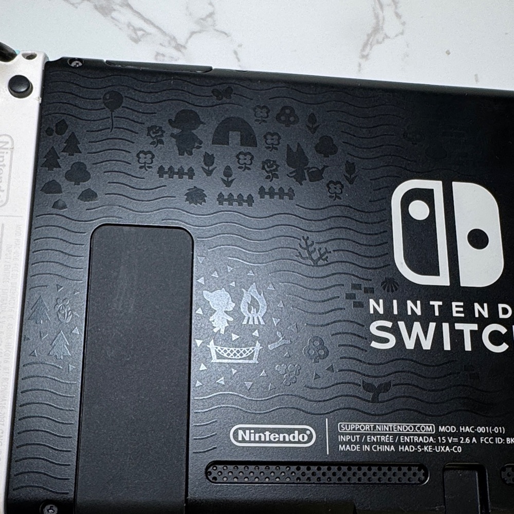 Nintendo Switch Console Animal Crossing Edition - Picture 10 of 15